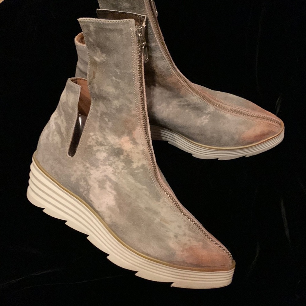 Italian Papucei wedge boots, kinda like Fly London, 38.